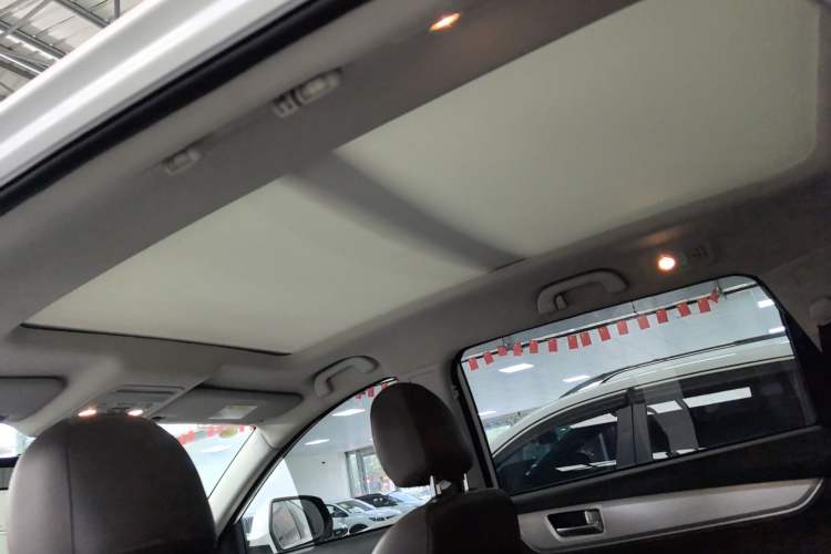 Used FORTHING Joyear X5 2017 Jingxiang Series 1.5T CVT Luxury Model Interior 7