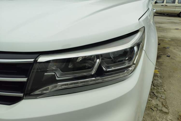 Used FORTHING Joyear X5 2017 Jingxiang Series 1.5T Manual Luxury Model Left Front Headlight