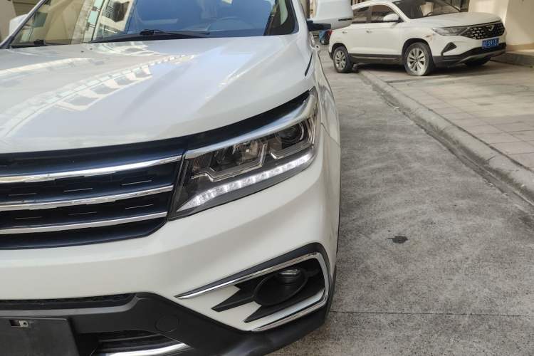 Used FORTHING Joyear X5 2017 Jingxiang Series 1.5T CVT Luxury Model Left Front Headlight