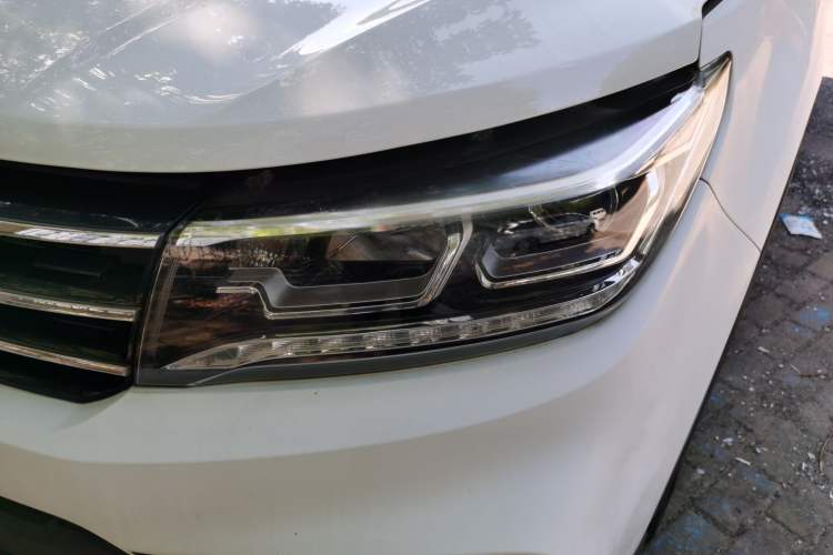 Used FORTHING Joyear X5 2017 Jingxiang Series 1.5T Manual Luxury Model Left Front Headlight