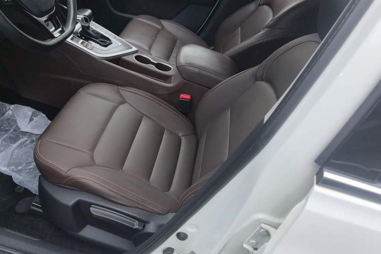 Used FORTHING Joyear X5 2017 Jingxiang Series 1.5T CVT Luxury Model Left Front Seat