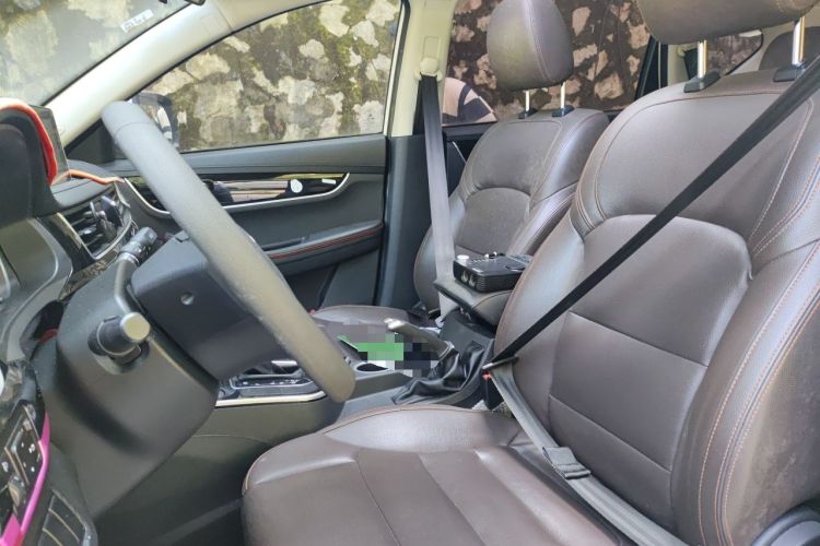 Used FORTHING Joyear X5 2017 Enjoy Series 1.6L CVT Comfort Model Left Front Seat