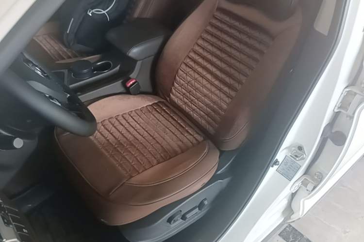 Used FORTHING Joyear X5 2017 Jingxiang Series 1.5T CVT Smart Connectivity Model Left Front Seat