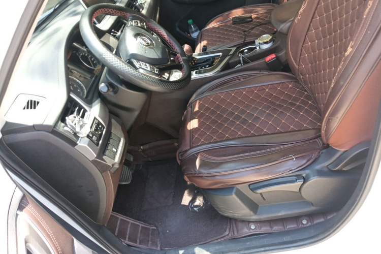 Used FORTHING Joyear X5 2017 Jingxiang Series 1.5T CVT Luxury Model Left Front Seat