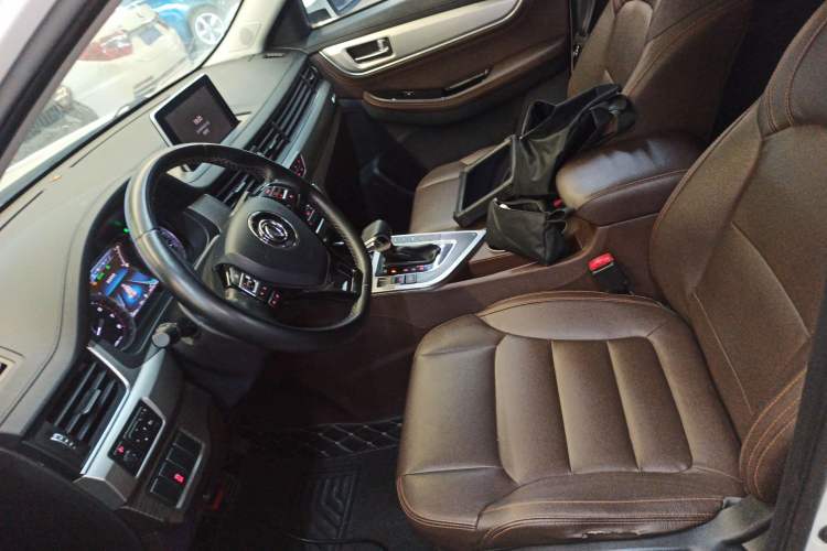 Used FORTHING Joyear X5 2017 Jingxiang Series 1.5T CVT Luxury Model Left Front Seat
