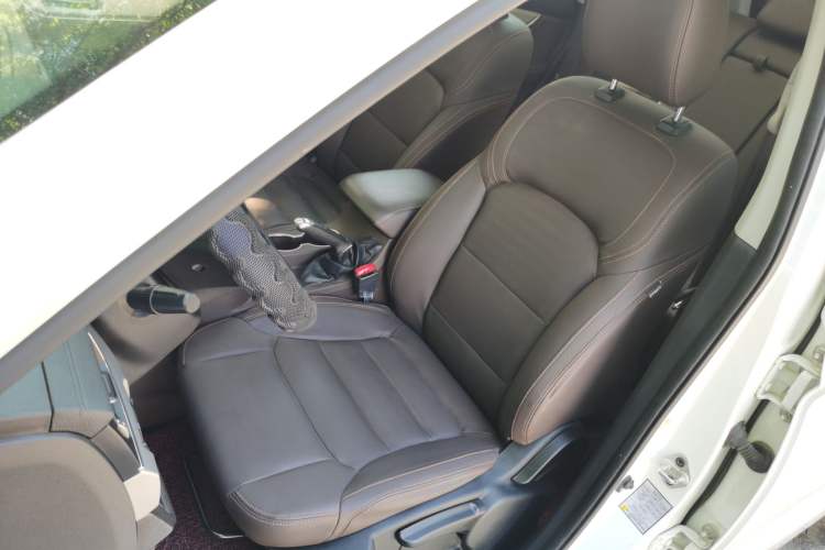 Used FORTHING Joyear X5 2017 Jingxiang Series 1.5T Manual Luxury Model Left Front Seat