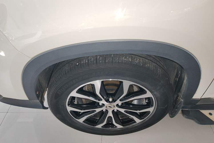 Used FORTHING Joyear X5 2017 Jingxiang Series 1.5T Manual Luxury Model Left Front Wheel Hub