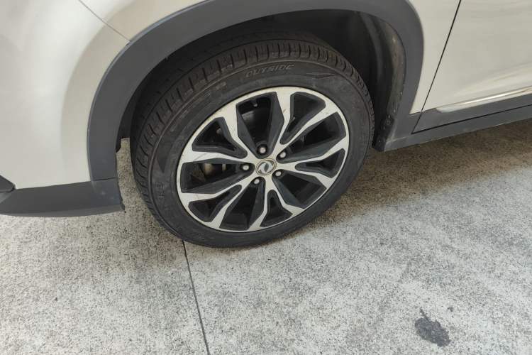 Used FORTHING Joyear X5 2017 Jingxiang Series 1.5T CVT Luxury Model Left Front Wheel Hub