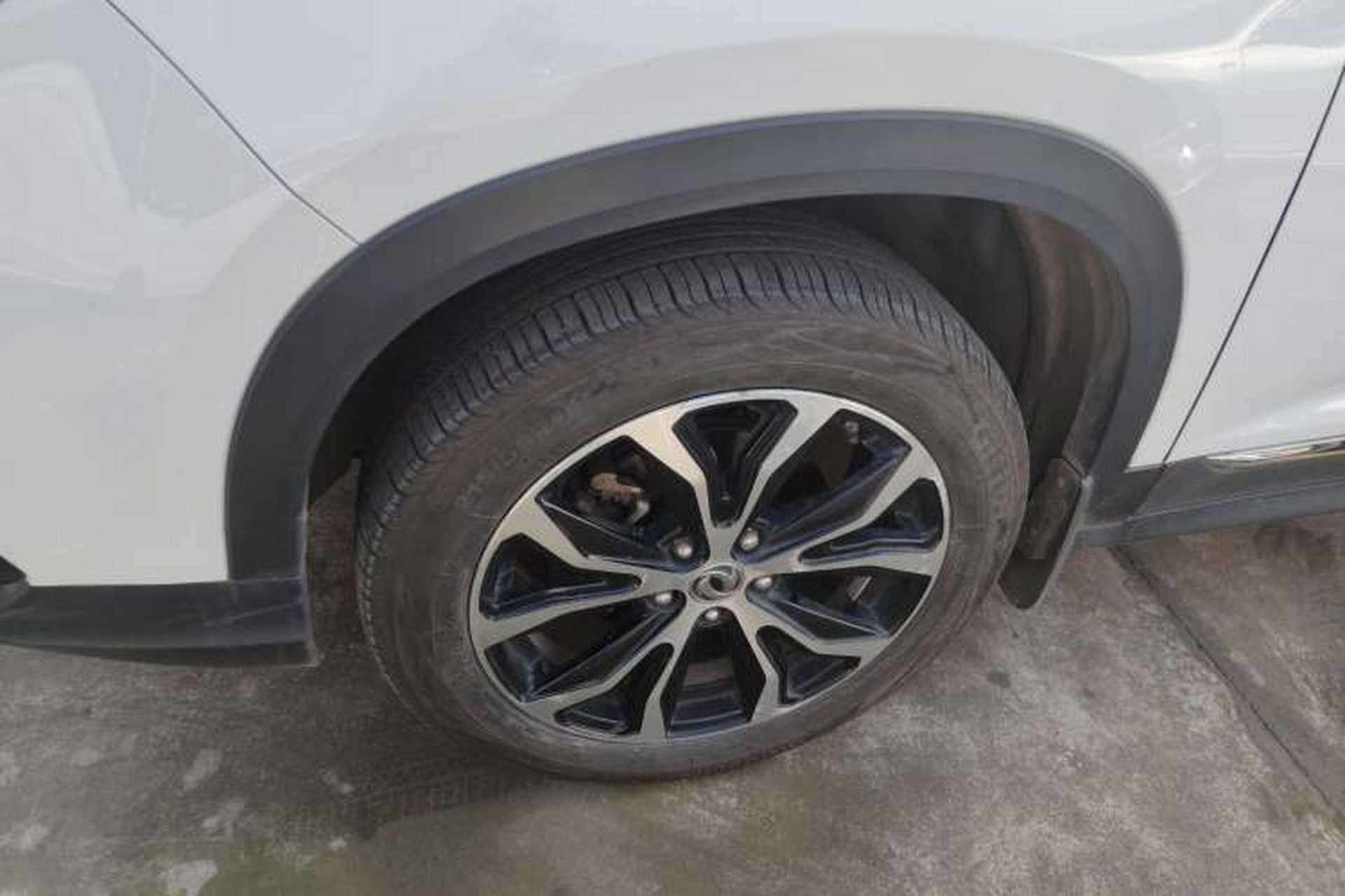 Used FORTHING Joyear X5 2017 Jingxiang Series 1.5T CVT Luxury Model Left Front Wheel Hub