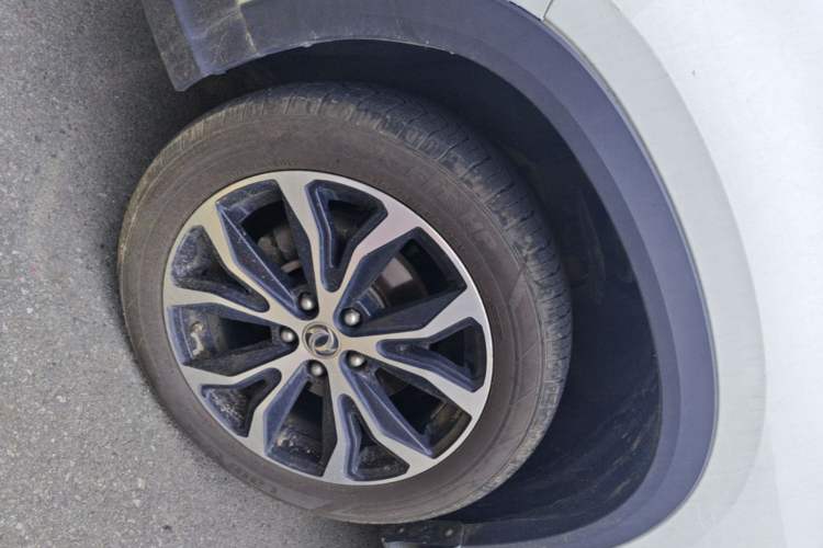 Used FORTHING Joyear X5 2017 Jingxiang Series 1.5T CVT Luxury Model Left Front Wheel Hub