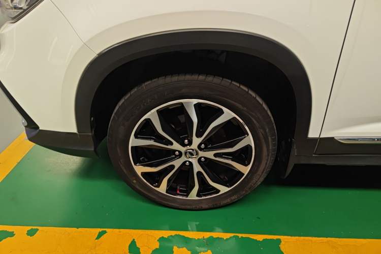 Used FORTHING Joyear X5 2017 Jingxiang Series 1.5T CVT Luxury Model Left Front Wheel Hub