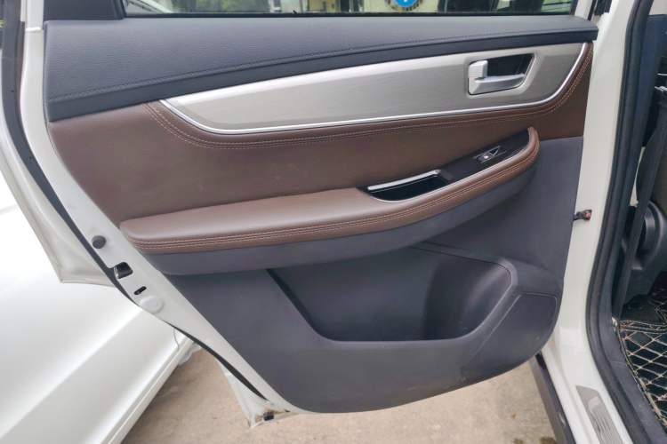 Used FORTHING Joyear X5 2017 Jingxiang Series 1.5T CVT Luxury Model Left Rear Door Interior