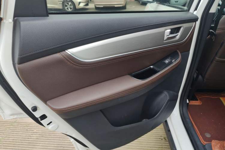 Used FORTHING Joyear X5 2017 Jingxiang Series 1.5T Manual Luxury Model Left Rear Door Interior