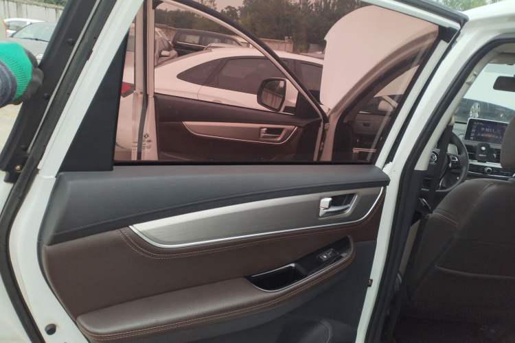 Used FORTHING Joyear X5 2017 Jingxiang Series 1.5T Manual Luxury Model Left Rear Door Interior