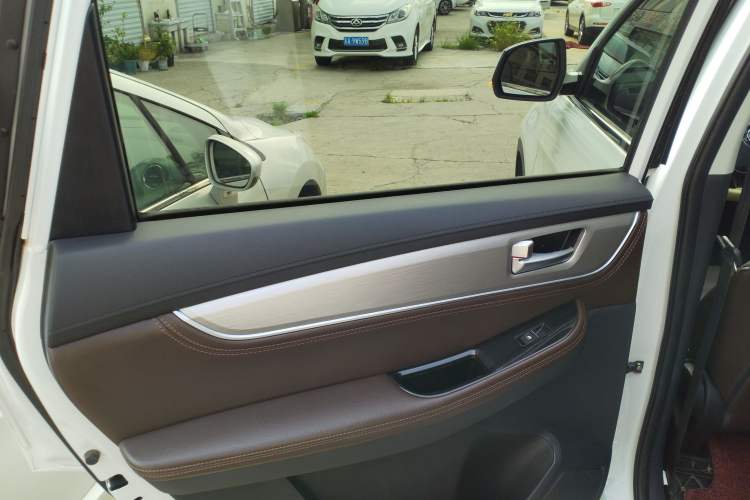 Used FORTHING Joyear X5 2017 Jingxiang Series 1.5T CVT Luxury Model Left Rear Door Interior