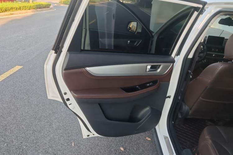 Used FORTHING Joyear X5 2017 Jingxiang Series 1.5T CVT Luxury Model Left Rear Door Interior