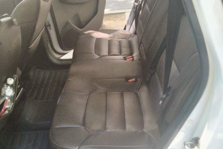 Used FORTHING Joyear X5 2017 Jingxiang Series 1.5T CVT Luxury Model Left Rear Seat