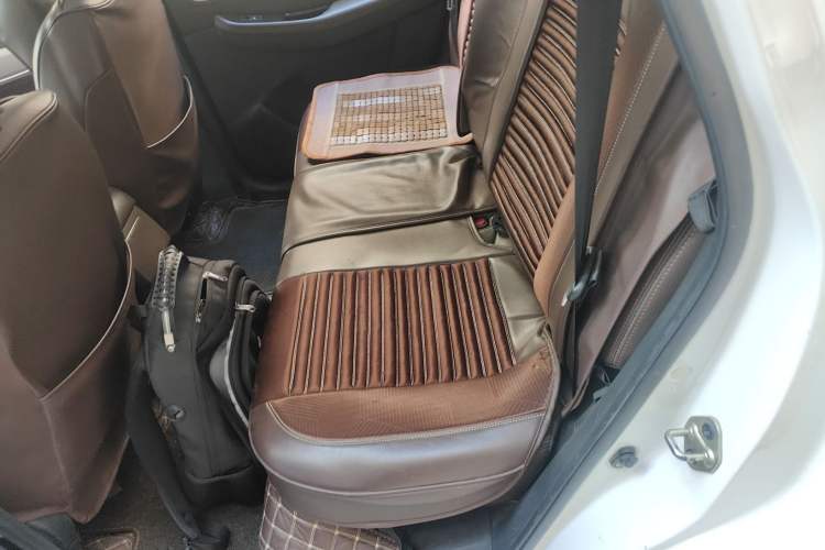Used FORTHING Joyear X5 2017 Jingxiang Series 1.5T CVT Luxury Model Left Rear Seat