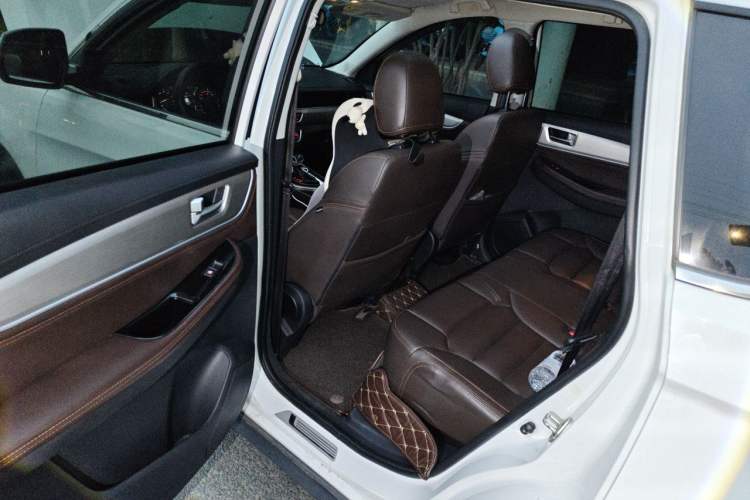 Used FORTHING Joyear X5 2017 Jingxiang Series 1.5T CVT Luxury Model Left Rear Seat
