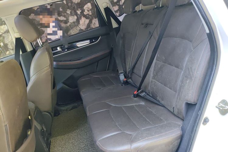 Used FORTHING Joyear X5 2017 Enjoy Series 1.6L CVT Comfort Model Left Rear Seat