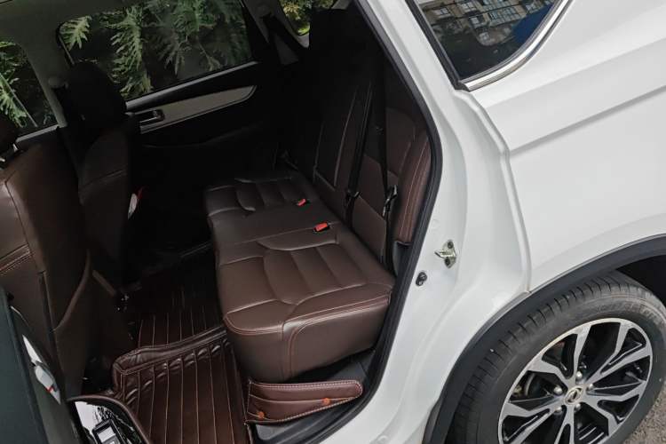 Used FORTHING Joyear X5 2017 Jingxiang Series 1.5T Manual Luxury Model Left Rear Seat
