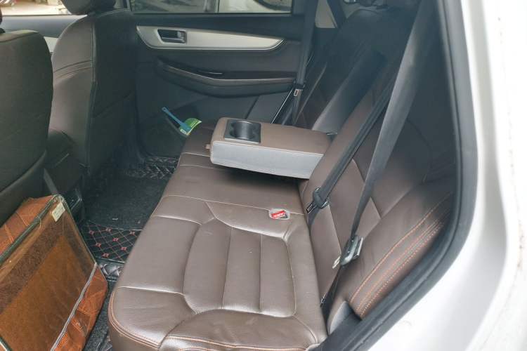 Used FORTHING Joyear X5 2017 Jingxiang Series 1.5T CVT Luxury Model Left Rear Seat