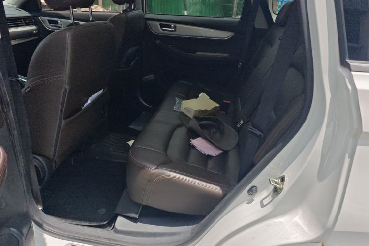 Used FORTHING Joyear X5 2017 Jingxiang Series 1.5T CVT Luxury Model Left Rear Seat