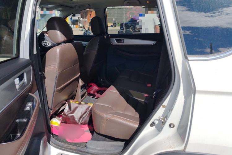Used FORTHING Joyear X5 2017 Jingxiang Series 1.5T CVT Luxury Model Left Rear Seat