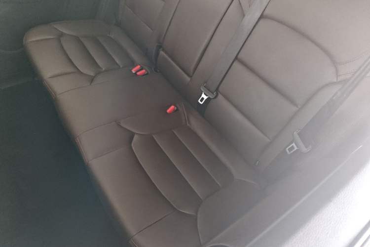 Used FORTHING Joyear X5 2017 Jingxiang Series 1.5T Manual Luxury Model Left Rear Seat