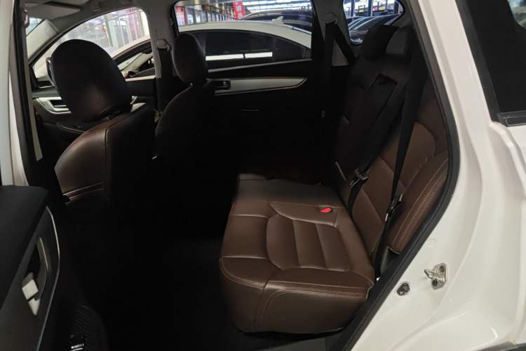 Used FORTHING Joyear X5 2017 Jingxiang Series 1.5T CVT Luxury Model Left Rear Seat