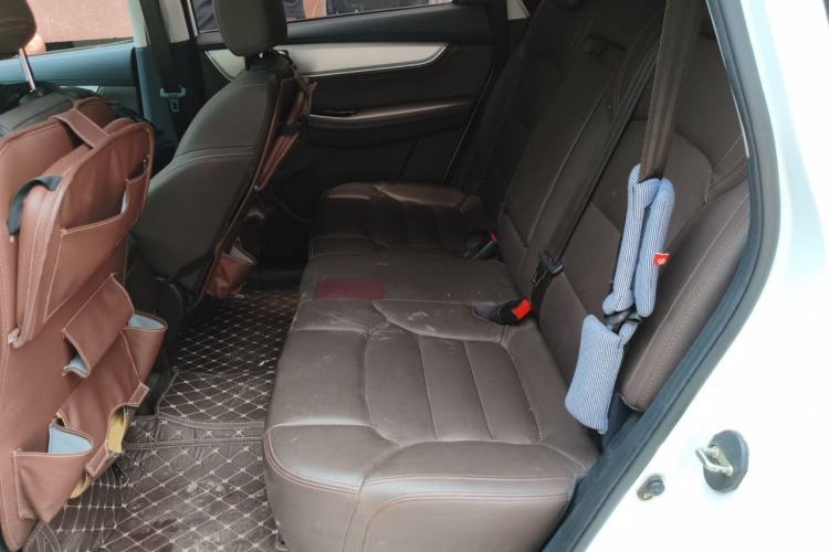 Used FORTHING Joyear X5 2017 1.6L CVT Luxury Model Left Rear Seat