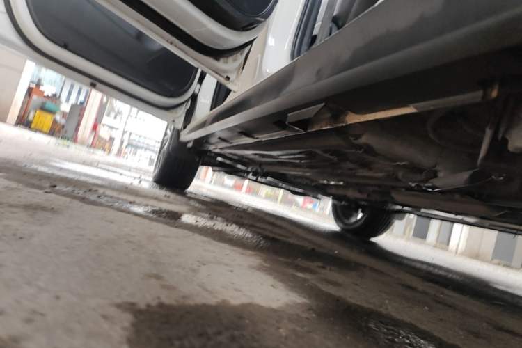 Used FORTHING Joyear X5 2017 Jingxiang Series 1.5T Manual Luxury Model Left Side Sill