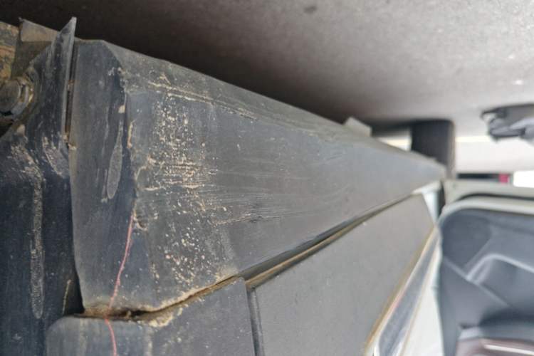 Used FORTHING Joyear X5 2017 Jingxiang Series 1.5T CVT Luxury Model Left Side Sill