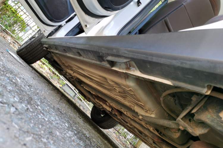 Used FORTHING Joyear X5 2017 Jingxiang Series 1.5T Manual Luxury Model Left Side Sill