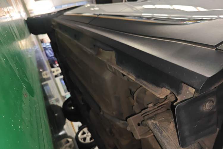 Used FORTHING Joyear X5 2017 Jingxiang Series 1.5T CVT Luxury Model Left Side Sill