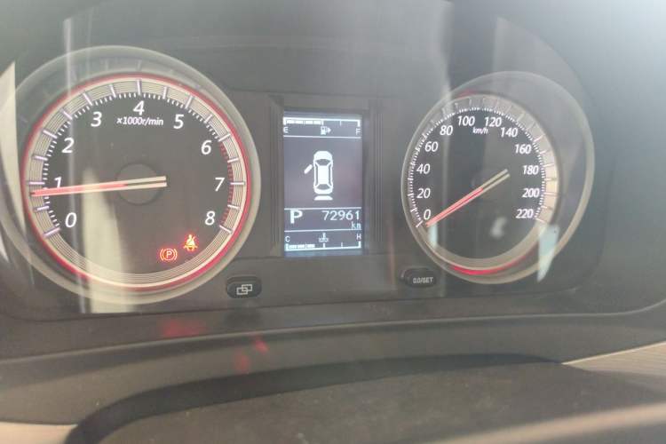 Used FORTHING Joyear X5 2017 1.6L CVT Luxury Model Odometer Close Up