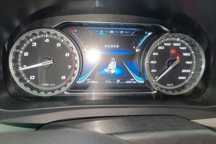 Used FORTHING Joyear X5 2017 Jingxiang Series 1.5T CVT Smart Connectivity Model Odometer Close Up