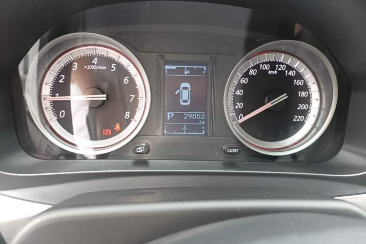 Used FORTHING Joyear X5 2017 1.6L CVT Luxury Model Odometer Close Up
