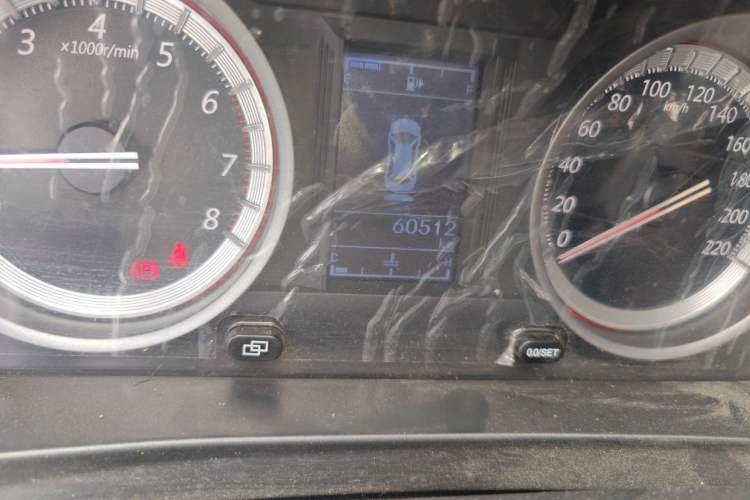 Used FORTHING Joyear X5 2017 1.6L Manual Luxury Model Odometer Close Up