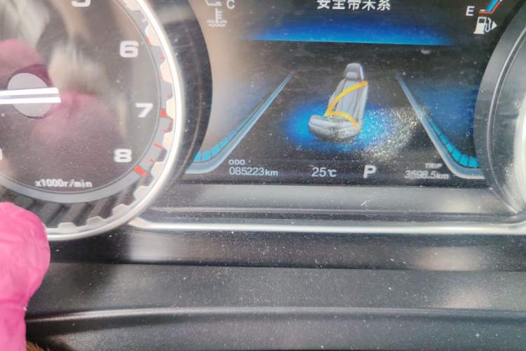 Used FORTHING Joyear X5 2017 Jingxiang Series 1.5T CVT Luxury Model Odometer Close Up