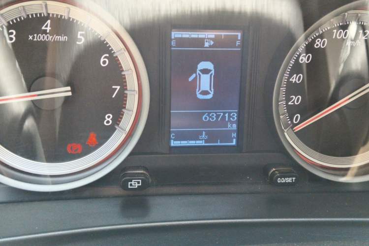 Used FORTHING Joyear X5 2017 1.6L Manual Luxury Model Odometer Close Up