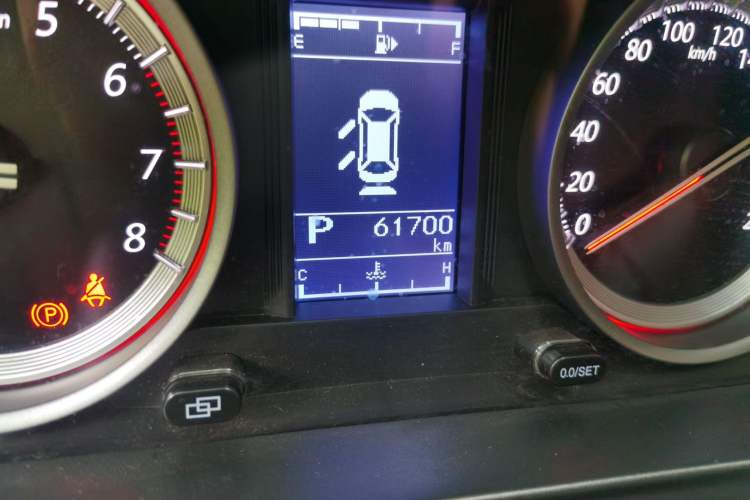Used FORTHING Joyear X5 2017 1.6L CVT Luxury Model Odometer Close Up