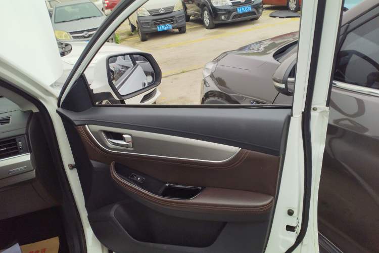 Used FORTHING Joyear X5 2017 Jingxiang Series 1.5T Manual Luxury Model Right Front Door Interior