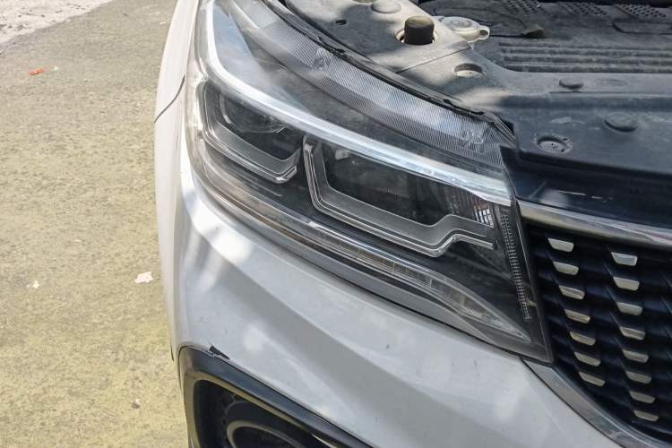 Used FORTHING Joyear X5 2017 1.6L Manual Luxury Model Right Front Headlight