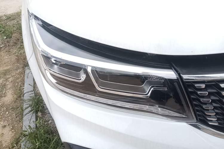Used FORTHING Joyear X5 2017 1.6L CVT Luxury Model Right Front Headlight