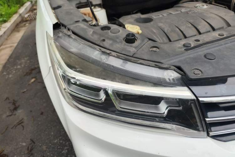 Used FORTHING Joyear X5 2017 Jingxiang Series 1.5T CVT Luxury Model Right Front Headlight