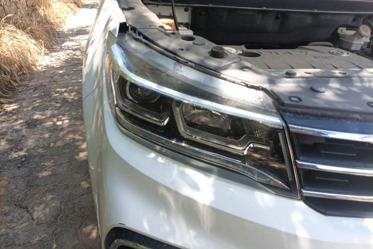 Used FORTHING Joyear X5 2017 Jingxiang Series 1.5T CVT Luxury Model Right Front Headlight