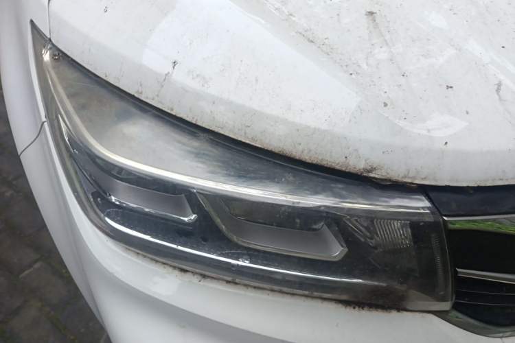 Used FORTHING Joyear X5 2017 1.6L CVT Luxury Model Right Front Headlight