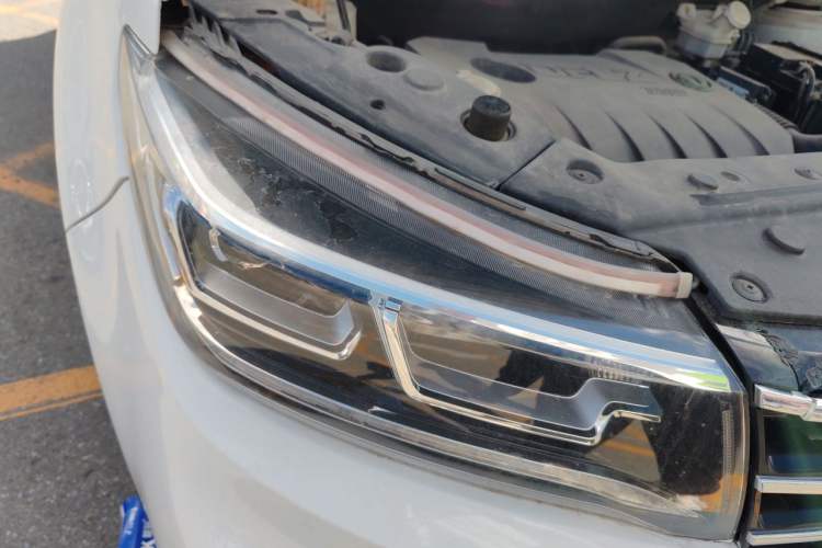Used FORTHING Joyear X5 2017 Jingxiang Series 1.5T CVT Luxury Model Right Front Headlight