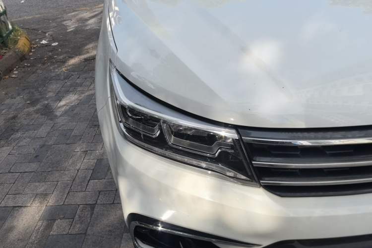 Used FORTHING Joyear X5 2017 Jingxiang Series 1.5T CVT Luxury Model Right Front Headlight